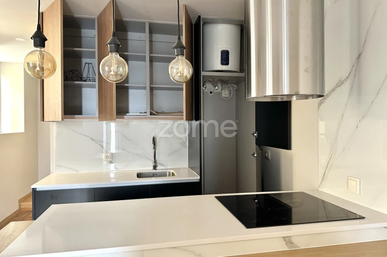 Moradia T4 para Venda em Santa Marinha e São Pedro da Afurada Foto 10