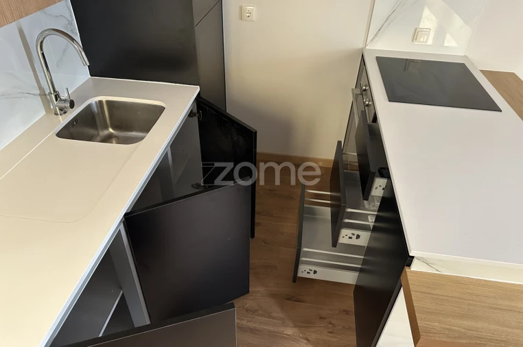 Moradia T4 para Venda em Santa Marinha e São Pedro da Afurada Foto 11