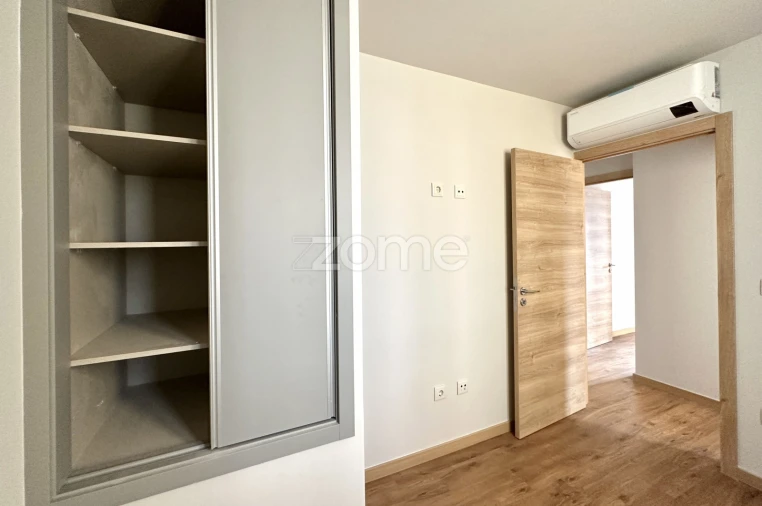 Moradia T4 para Venda em Santa Marinha e São Pedro da Afurada Foto 19