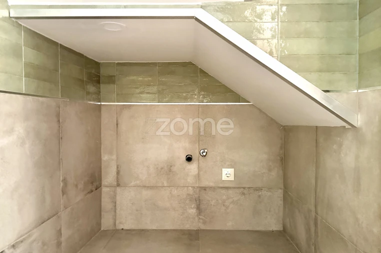 Moradia T4 para Venda em Santa Marinha e São Pedro da Afurada Foto 36