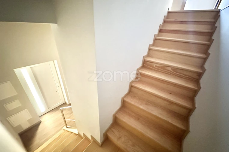 Moradia T4 para Venda em Santa Marinha e São Pedro da Afurada Foto 38