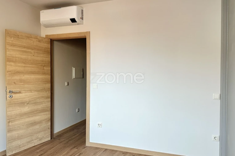 Moradia T4 para Venda em Santa Marinha e São Pedro da Afurada Foto 42