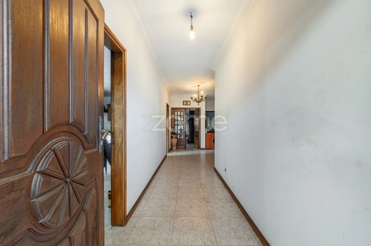 Moradia T6 para Venda em Darque Foto 4