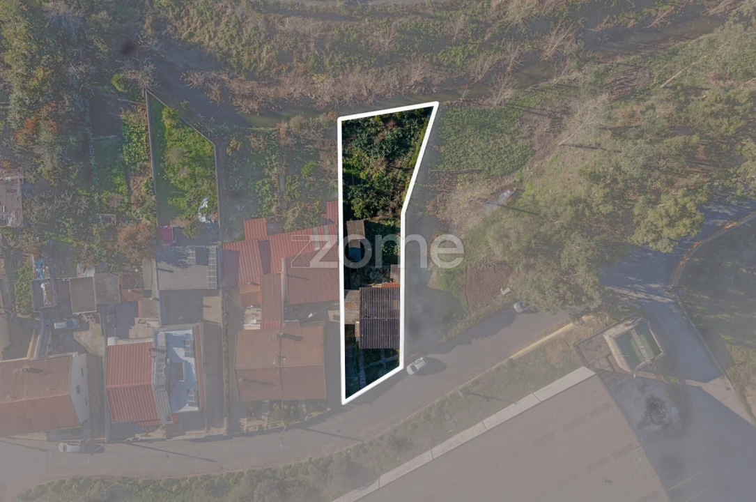 Moradia T2 para Venda em Milheiros Foto 2