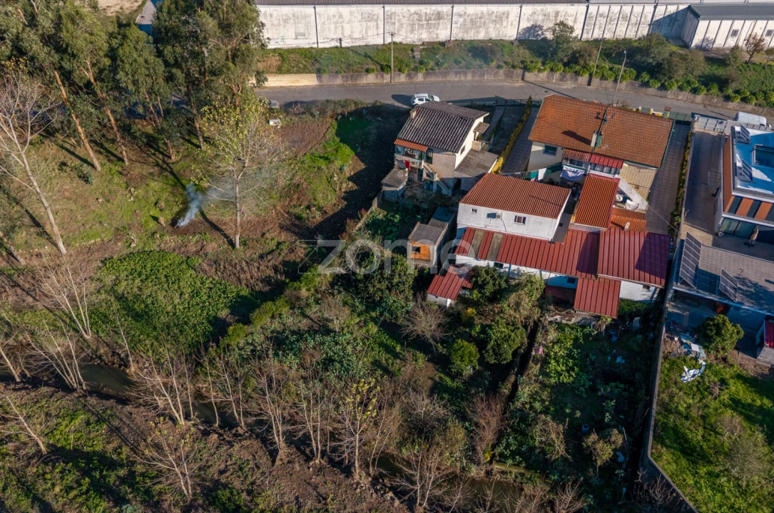 Moradia T2 para Venda em Milheiros Foto 6