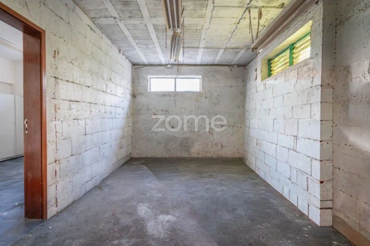 Moradia T2 para Venda em Milheiros Foto 11