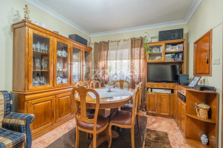 Moradia T2 para Venda em Milheiros Foto 16