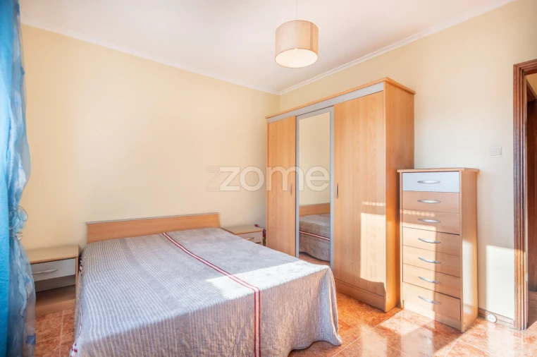 Moradia T2 para Venda em Milheiros Foto 23