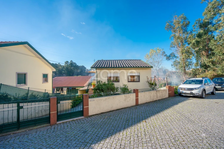 Moradia T2 para Venda em Milheiros Foto 29