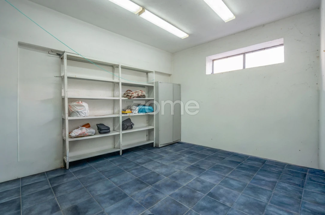 Moradia T2 para Venda em Milheiros Foto 12