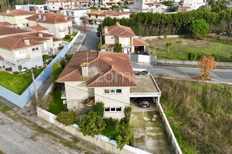 Moradia T3 para Venda em Gondifelos, Cavalões e Outiz Foto 40