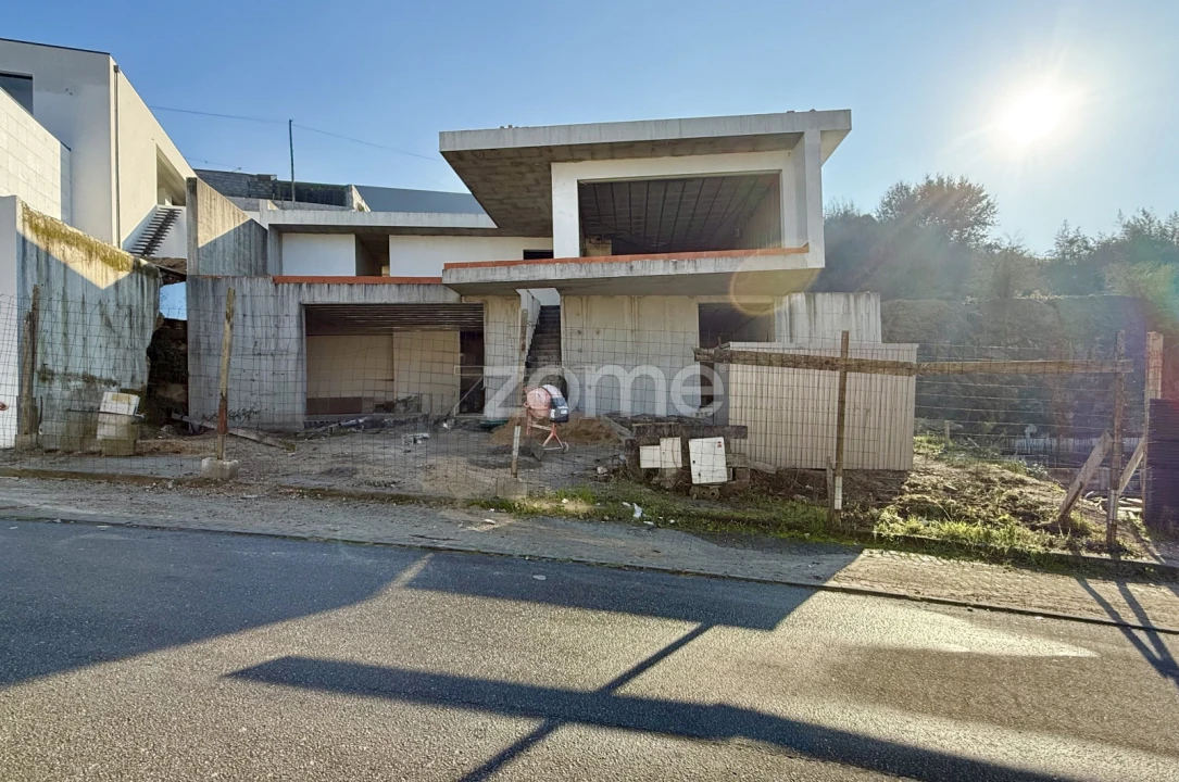 Moradia T3 para Venda em Brufe Foto 28