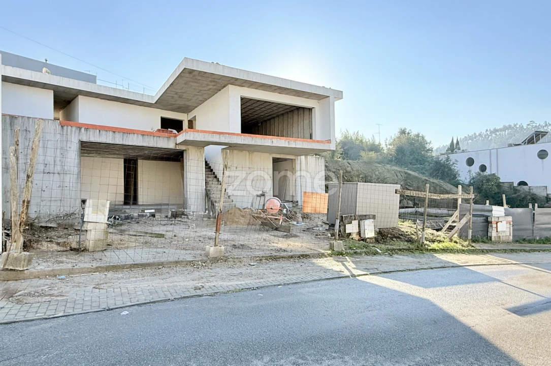 Moradia T3 para Venda em Brufe Foto 36