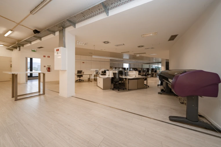 Terreno Comércio / Armazém para Venda em Barcelos, V.Boa, V.Frescainha Foto 13