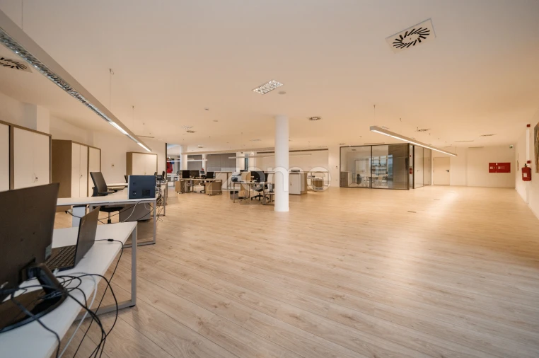 Terreno Comércio / Armazém para Venda em Barcelos, V.Boa, V.Frescainha Foto 33