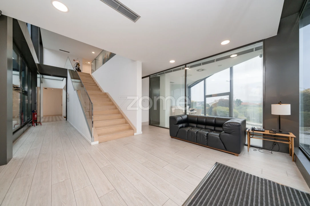 Terreno Comércio / Armazém para Venda em Barcelos, V.Boa, V.Frescainha Foto 2