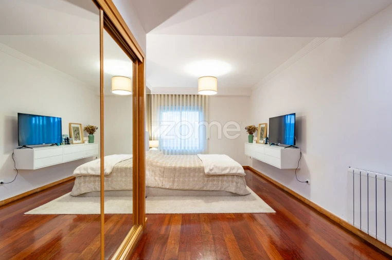 Apartamento T3 para Venda em Mafamude e Vilar do Paraíso Foto 23