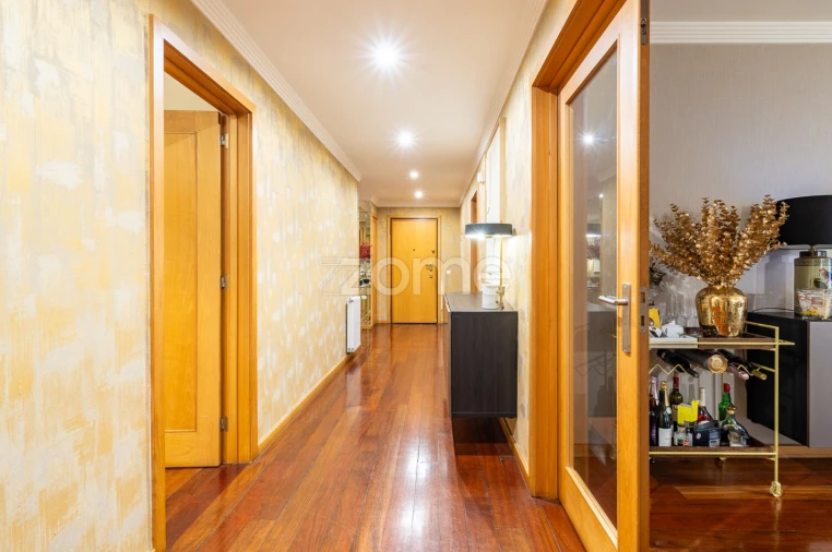 Apartamento T3 para Venda em Mafamude e Vilar do Paraíso Foto 7