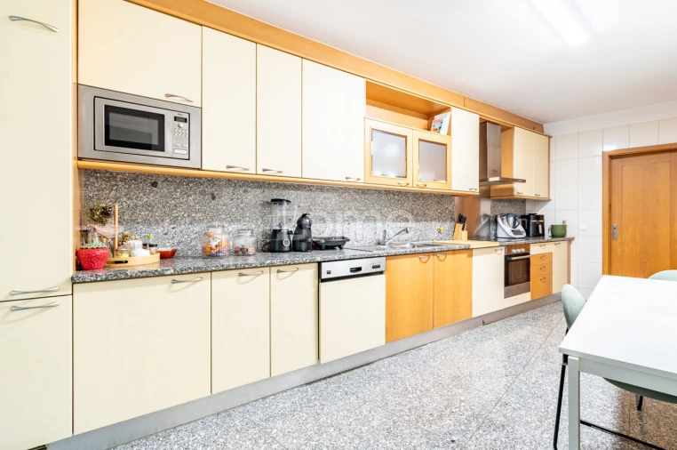 Apartamento T3 para Venda em Mafamude e Vilar do Paraíso Foto 13