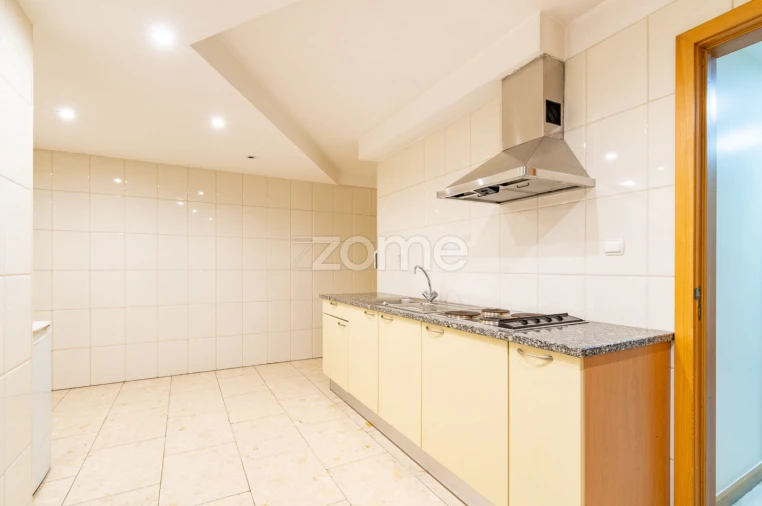 Apartamento T3 para Venda em Mafamude e Vilar do Paraíso Foto 46