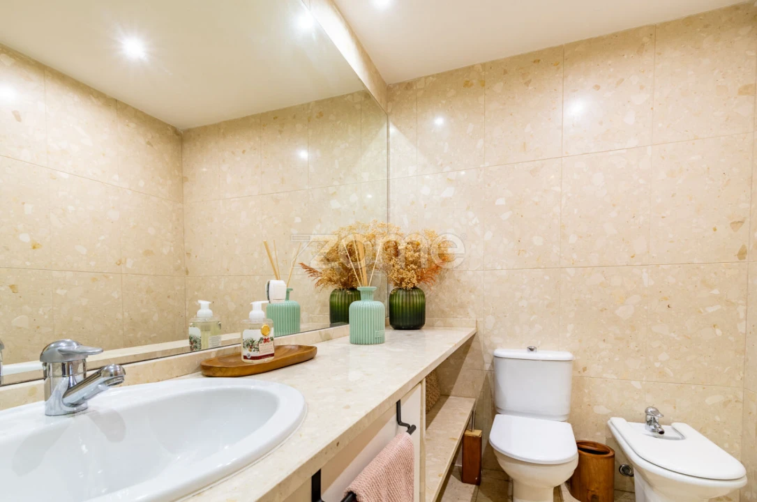 Apartamento T3 para Venda em Mafamude e Vilar do Paraíso Foto 30