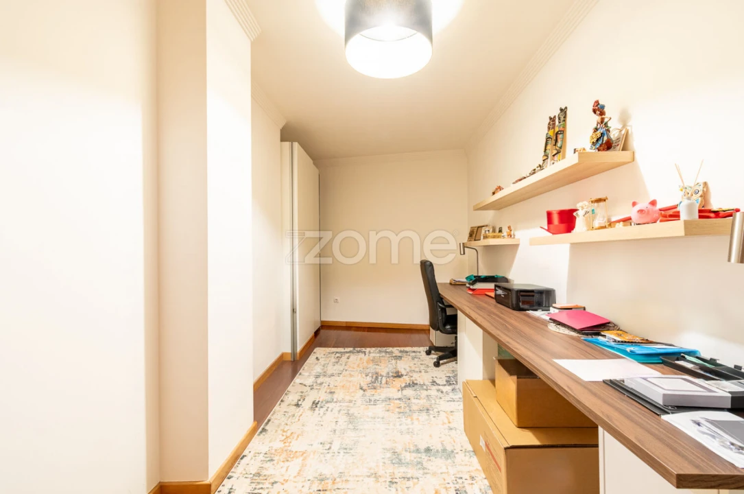 Apartamento T3 para Venda em Mafamude e Vilar do Paraíso Foto 31