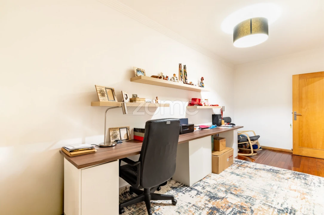 Apartamento T3 para Venda em Mafamude e Vilar do Paraíso Foto 32