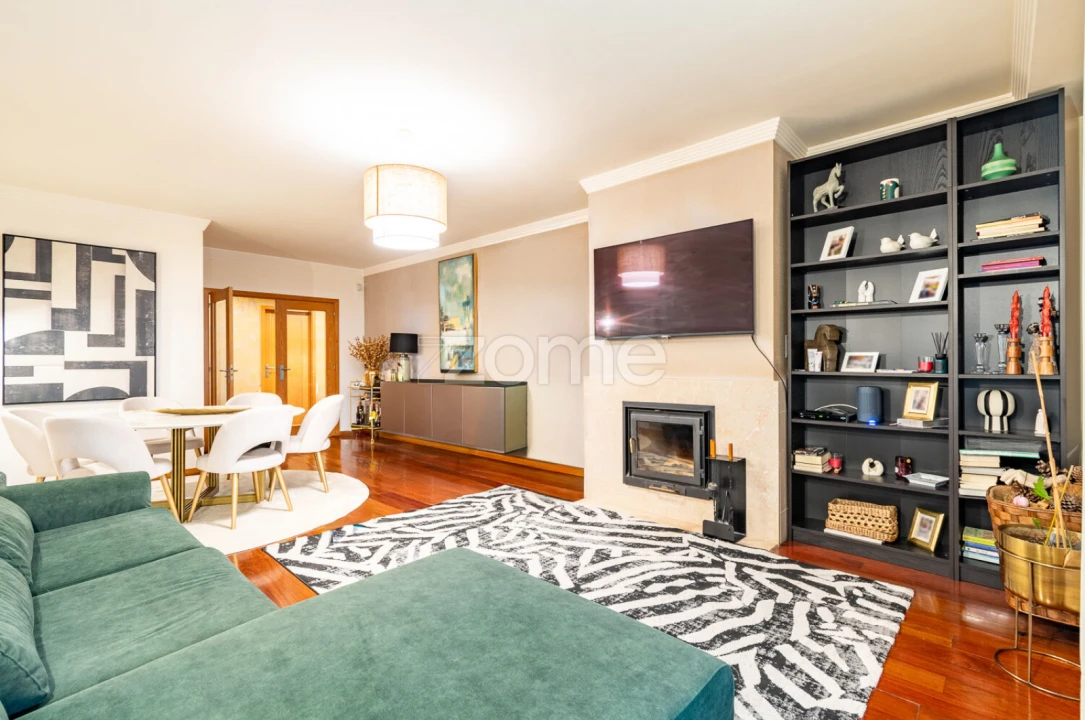 Apartamento T3 para Venda em Mafamude e Vilar do Paraíso Foto 1