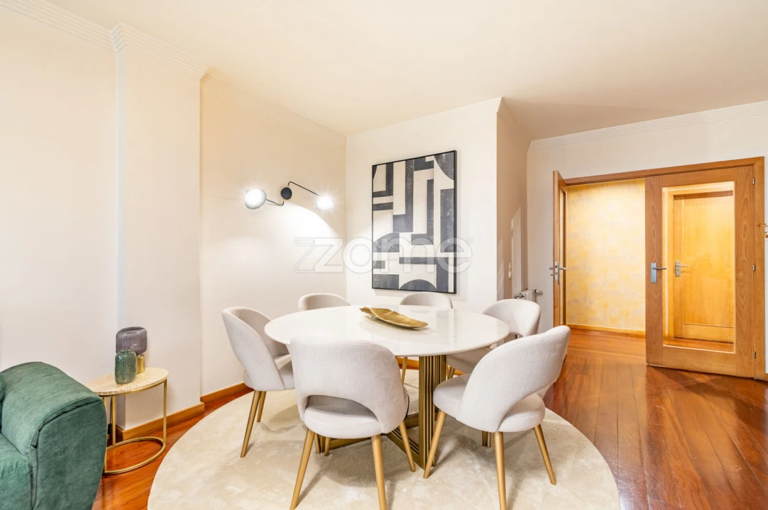 Apartamento T3 para Venda em Mafamude e Vilar do Paraíso Foto 11