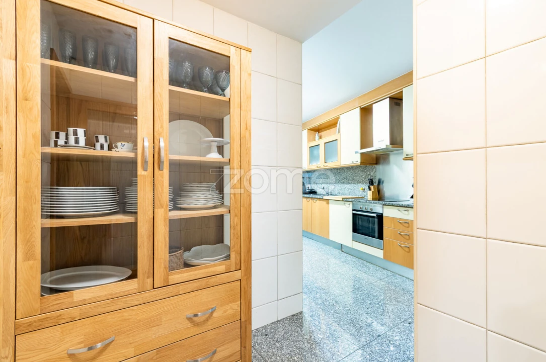 Apartamento T3 para Venda em Mafamude e Vilar do Paraíso Foto 17