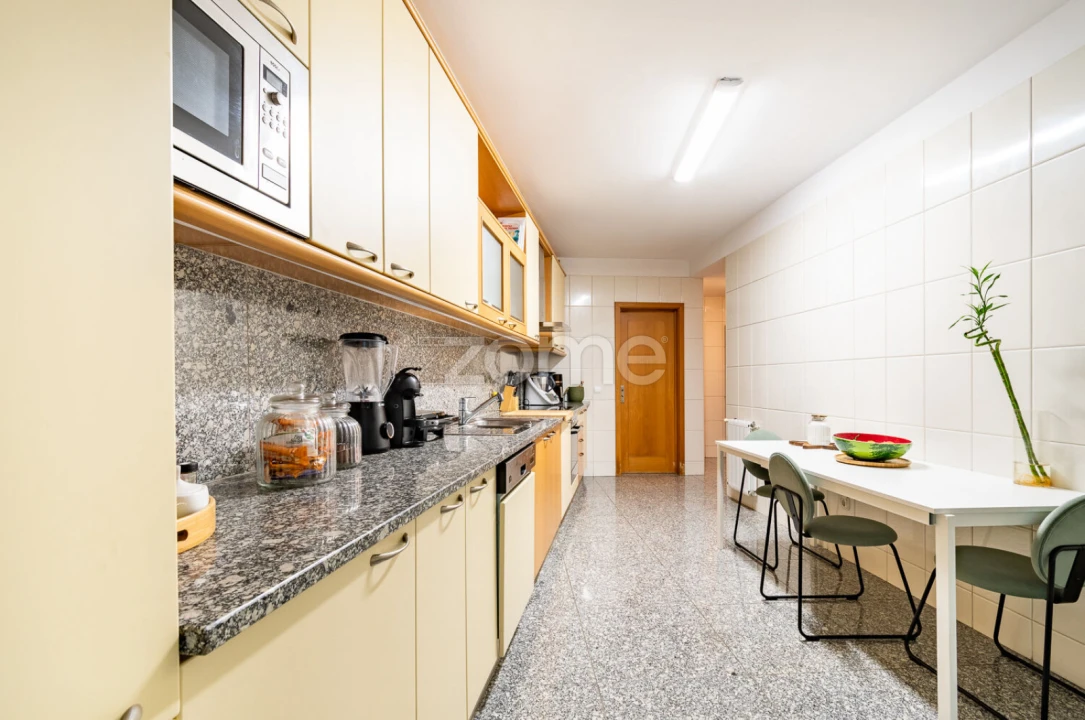 Apartamento T3 para Venda em Mafamude e Vilar do Paraíso Foto 15