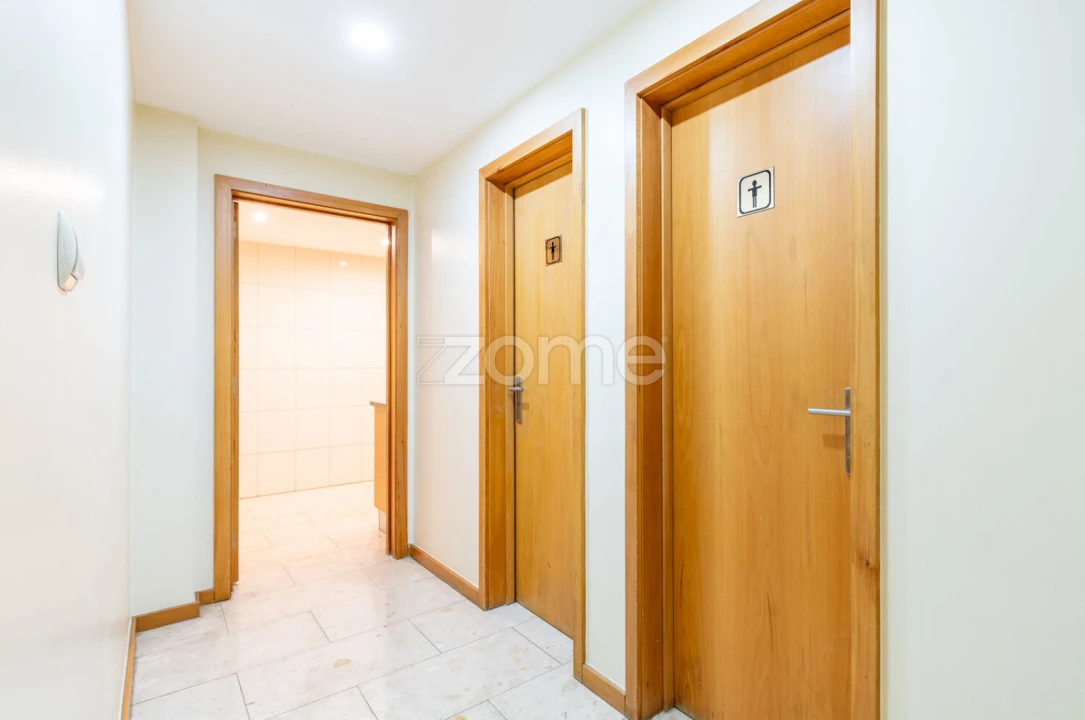 Apartamento T3 para Venda em Mafamude e Vilar do Paraíso Foto 47