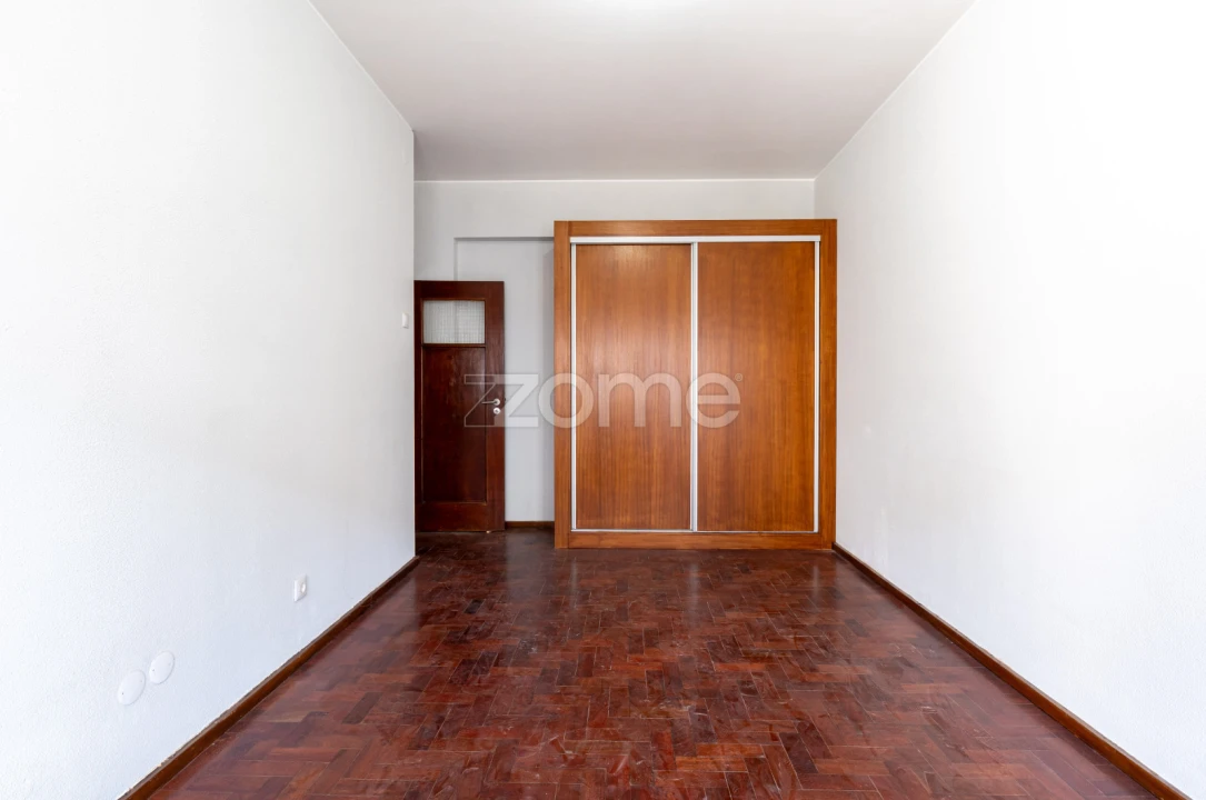 Apartamento T5 para Arrendamento em Cedofeita, Santo Ildefonso, Sé, Miragaia, São Nicolau e Vitória Foto 15