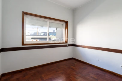 Apartamento T5 para Arrendamento em Cedofeita, Santo Ildefonso, Sé, Miragaia, São Nicolau e Vitória