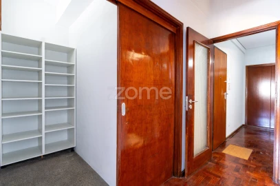 Apartamento T5 para Arrendamento em Cedofeita, Santo Ildefonso, Sé, Miragaia, São Nicolau e Vitória