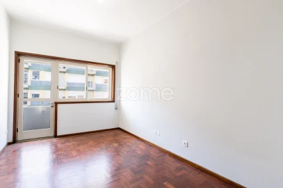 Apartamento T5 para Arrendamento em Cedofeita, Santo Ildefonso, Sé, Miragaia, São Nicolau e Vitória