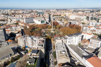 Apartamento T5 para Arrendamento em Cedofeita, Santo Ildefonso, Sé, Miragaia, São Nicolau e Vitória