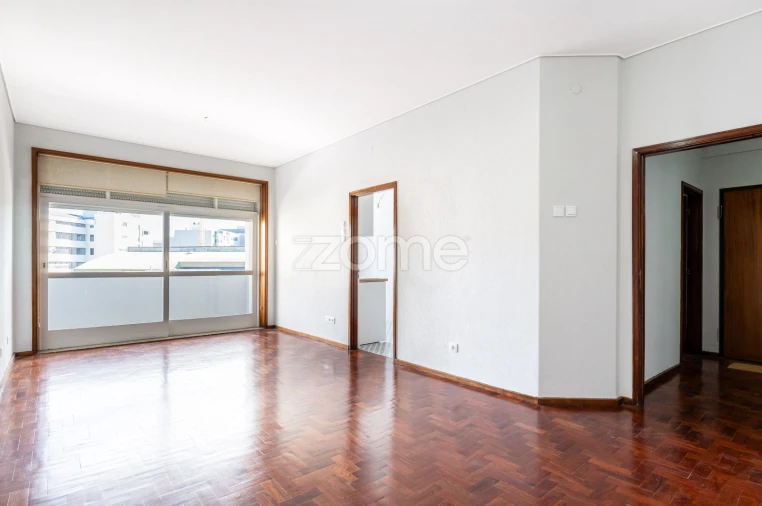 Apartamento T5 para Arrendamento em Cedofeita, Santo Ildefonso, Sé, Miragaia, São Nicolau e Vitória Foto 3