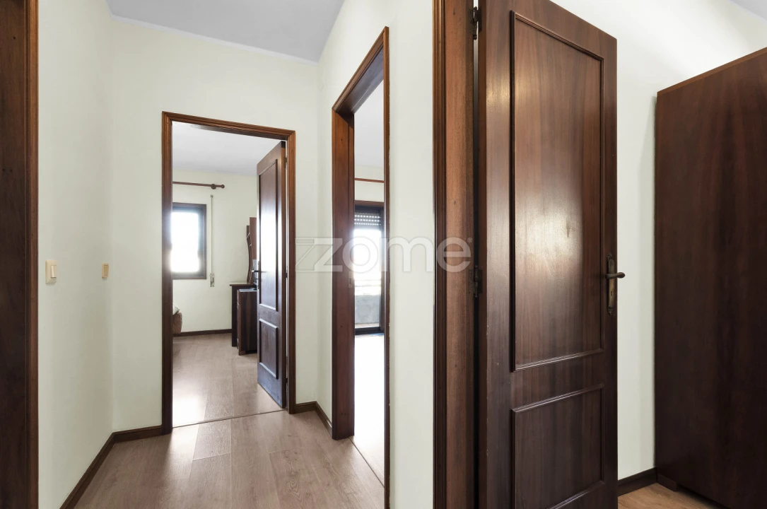 Apartamento T3 para Venda em Vila Chã Foto 8