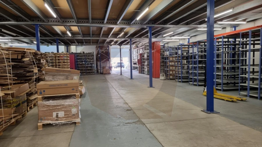 Armazém para Arrendamento em Ramalde