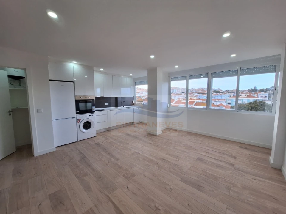 Apartamento T4 para Venda em Águas Livres Foto 1