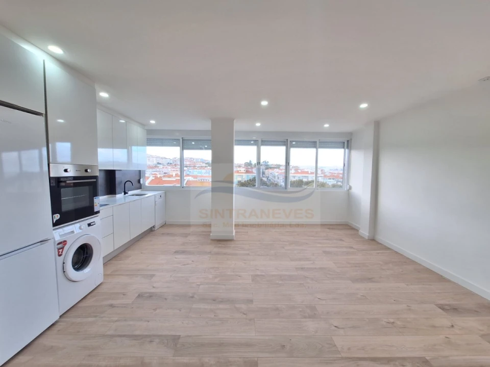 Apartamento T4 para Venda em Águas Livres Foto 2