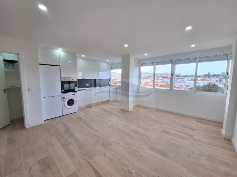 Apartamento T4 para Venda em Águas Livres Foto 4