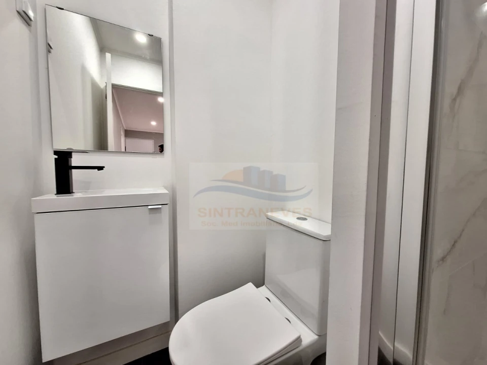 Apartamento T4 para Venda em Águas Livres Foto 12