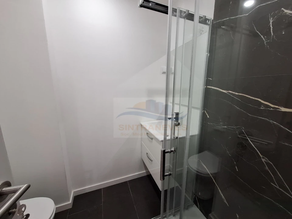 Apartamento T4 para Venda em Águas Livres Foto 13