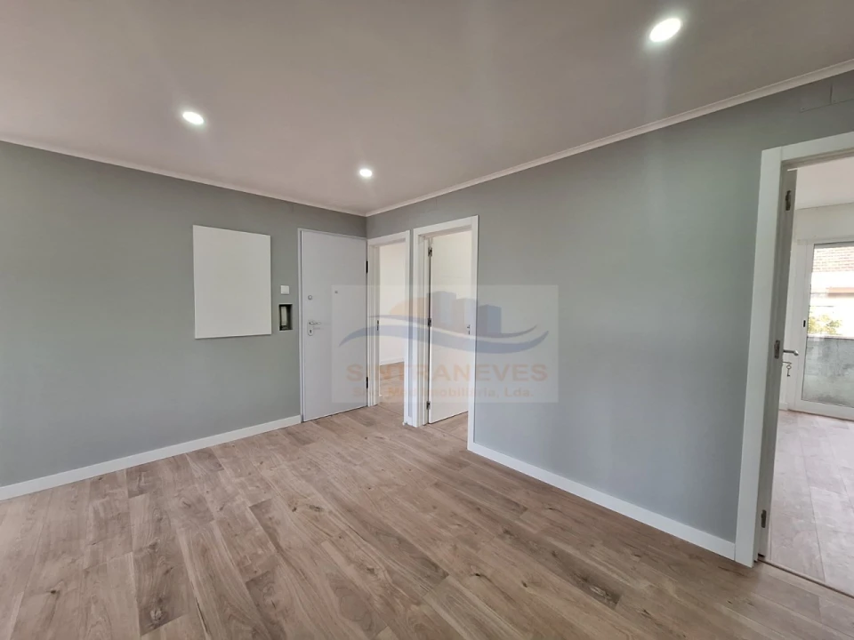 Apartamento T4 para Venda em Águas Livres Foto 16