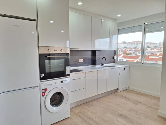 Apartamento T4 para Venda em Águas Livres Foto 5