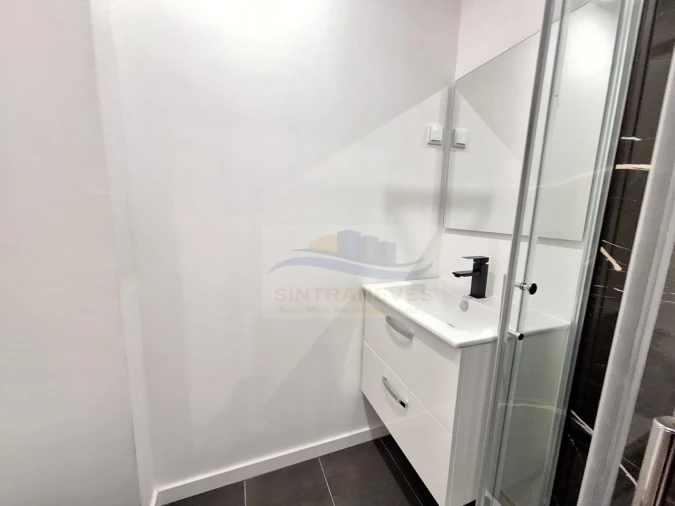 Apartamento T4 para Venda em Águas Livres Foto 14