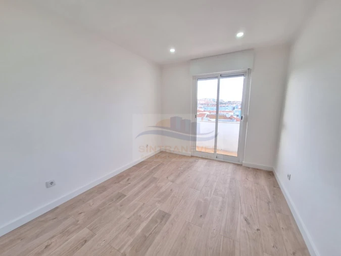 Apartamento T4 para Venda em Águas Livres Foto 15