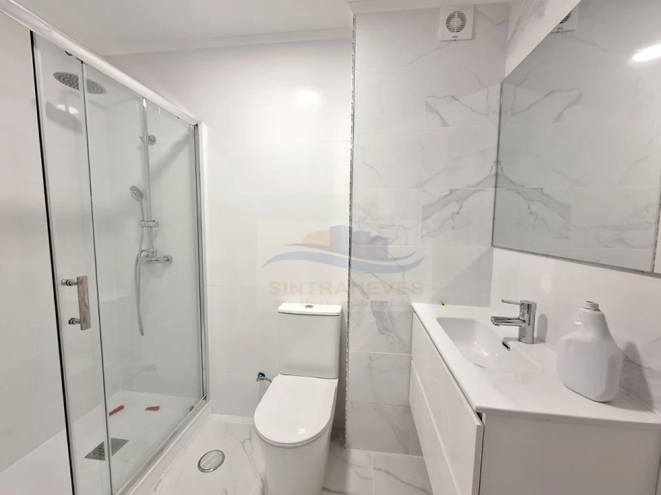 Apartamento T3 para Venda em Águas Livres Foto 6